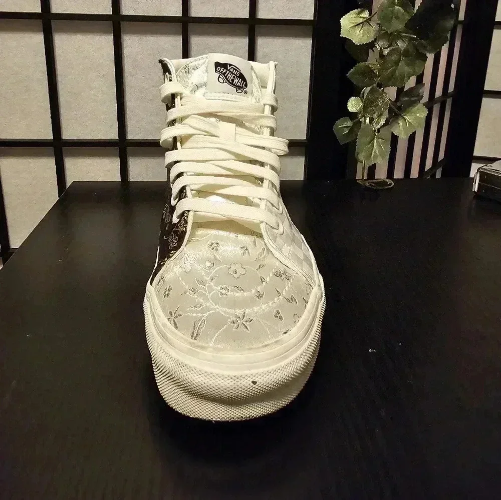 High Top Vans Floral Patchwork‎ Style Sneakers Size 7W/5.5M Boho Chic Classic
